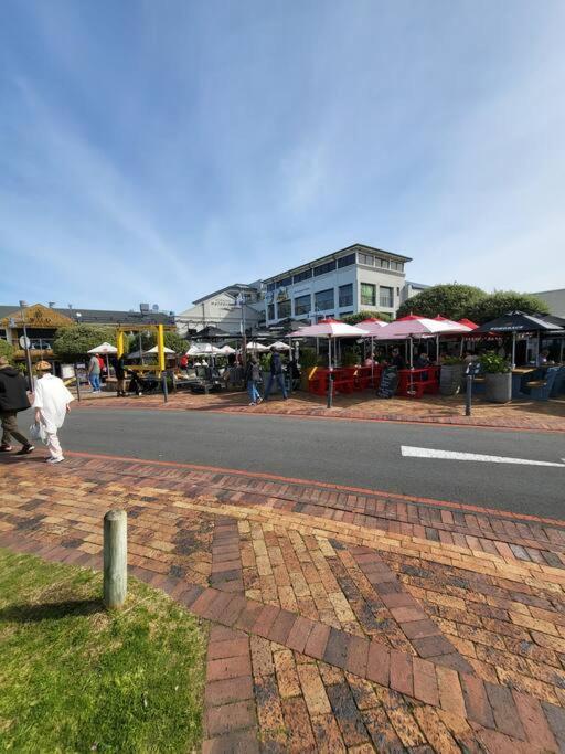 *Self-Check In - Whale Watching Paradise -Central* Hermanus Exterior photo